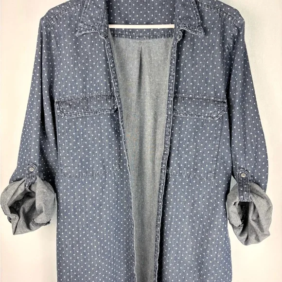 Nine West Chambray Polka Dot Button Down Shirt Women's size Large - Picture 3 of 6